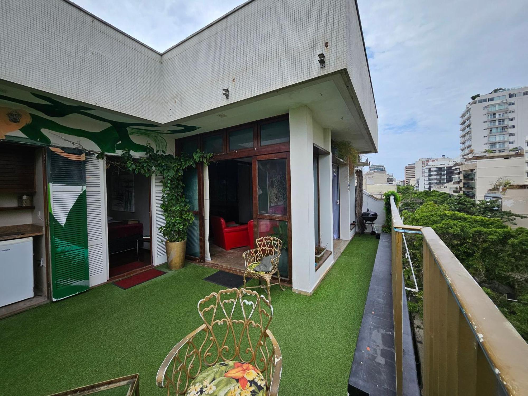 Charmosa Cobertura Em Ipanema Na Quadra Da De Quarto, Sala, Terraço E Sauna Apartamento Rio de Janeiro
