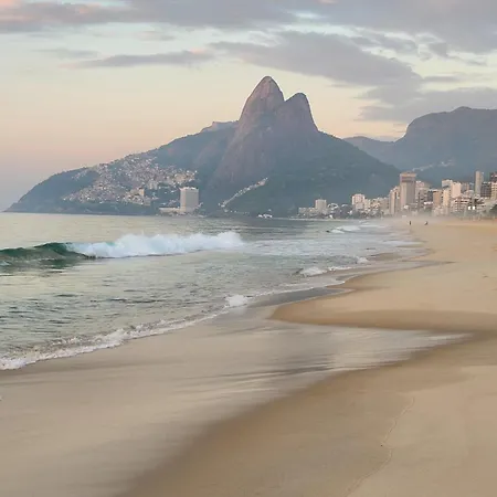 Charmosa Cobertura Em Ipanema Na Quadra Da Praia De Quarto, Sala, Terraco E Sauna Rio de Janeiro Exterior photo