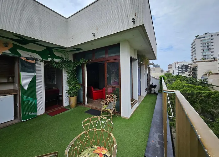 Charmosa Cobertura Em Ipanema Na Quadra Da Praia De Quarto, Sala, Terraco E Sauna