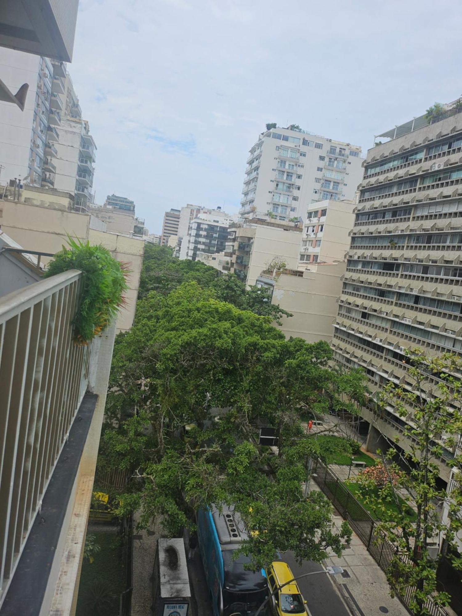 Charmosa Cobertura Em Ipanema Na Quadra Da De Quarto, Sala, Terraco E Sauna Apartment *