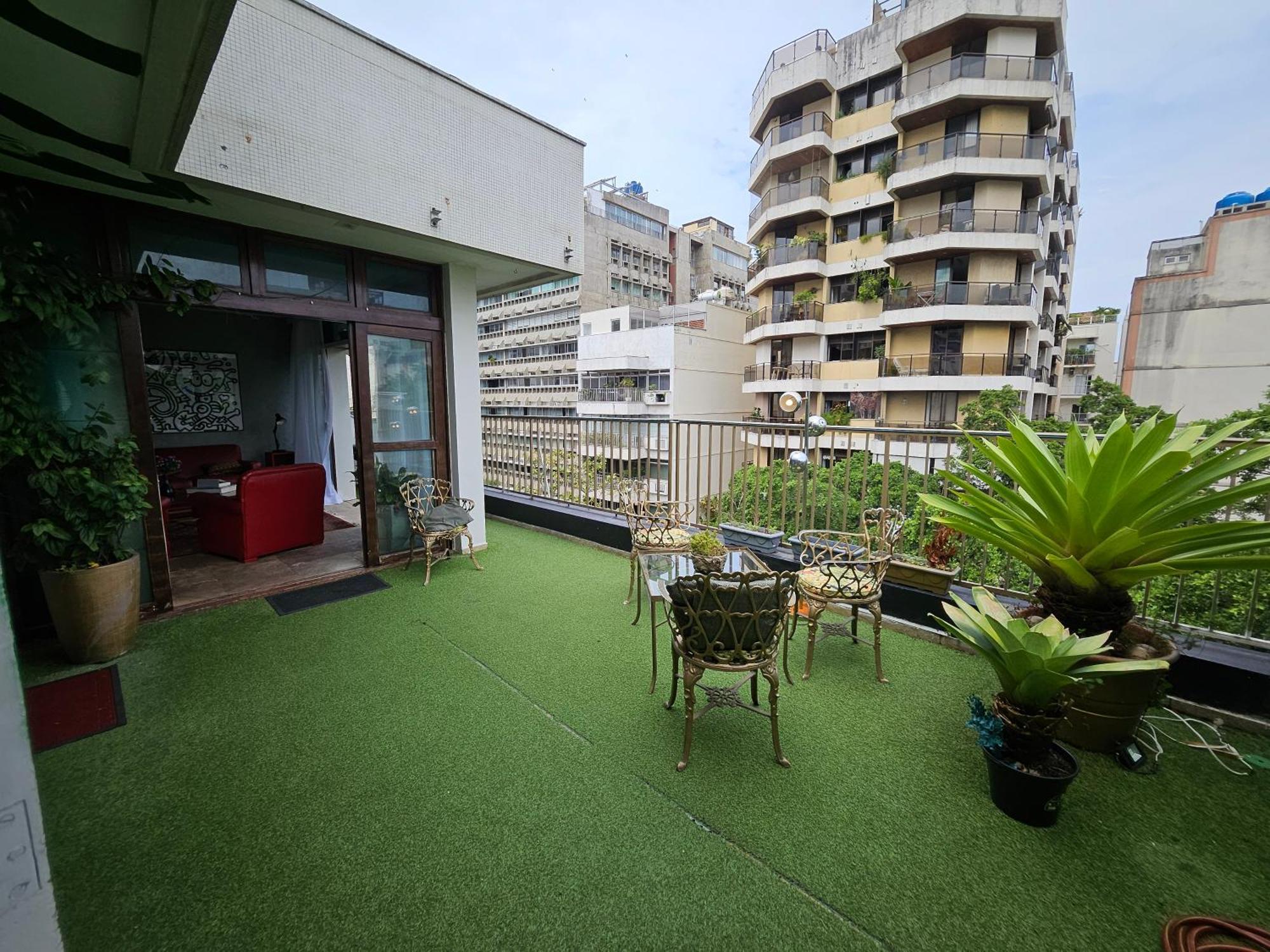 Charmosa Cobertura Em Ipanema Na Quadra Da De Quarto, Sala, Terraco E Sauna Apartment